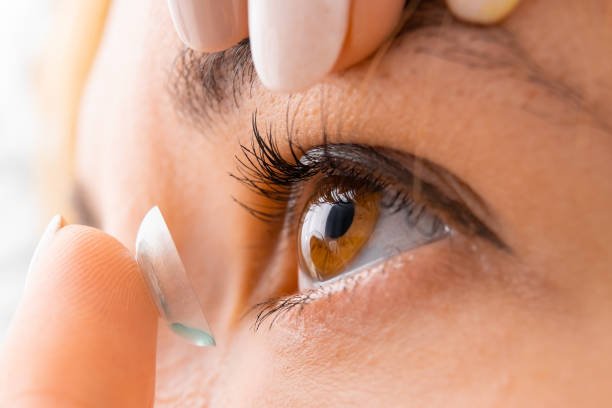 Best Contact Lens Clinic In West Mumbai | Prama Eye Centre